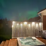 Finnish Design With Outdoor Jacuzzi * Rovaniemi