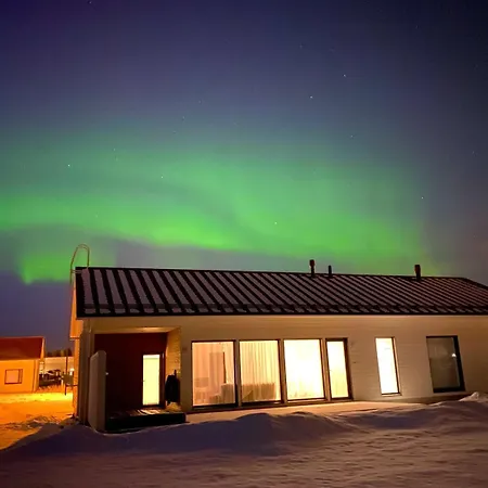 Villa Finnish Design With Outdoor Jacuzzi Rovaniemi