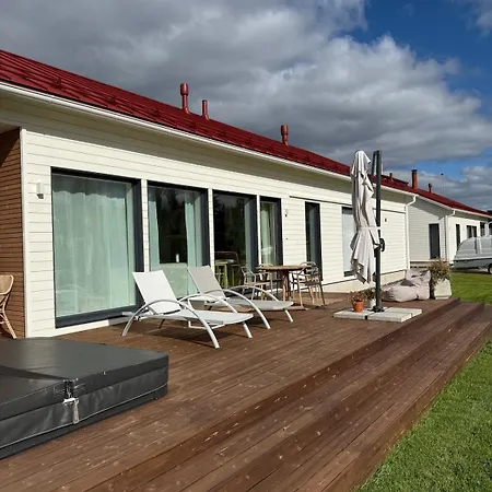 Finnish Design With Outdoor Jacuzzi *