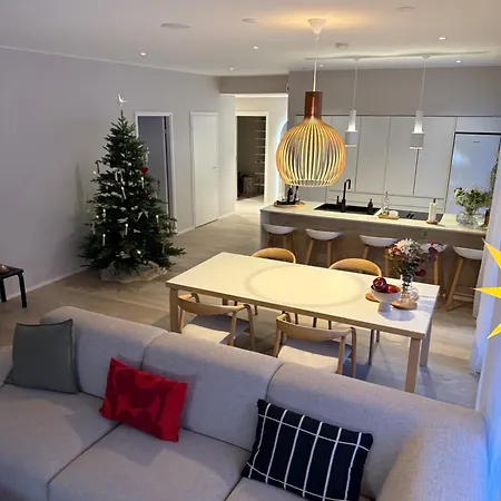 Finnish Design With Outdoor Jacuzzi *