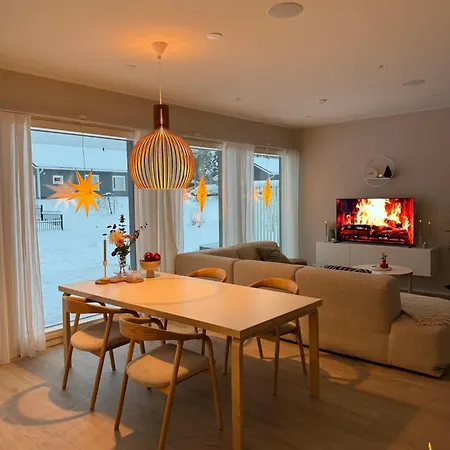 Finnish Design With Outdoor Jacuzzi ヴィラ ロヴァニエミ