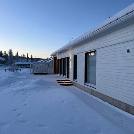 Finnish Design With Outdoor Jacuzzi 别墅