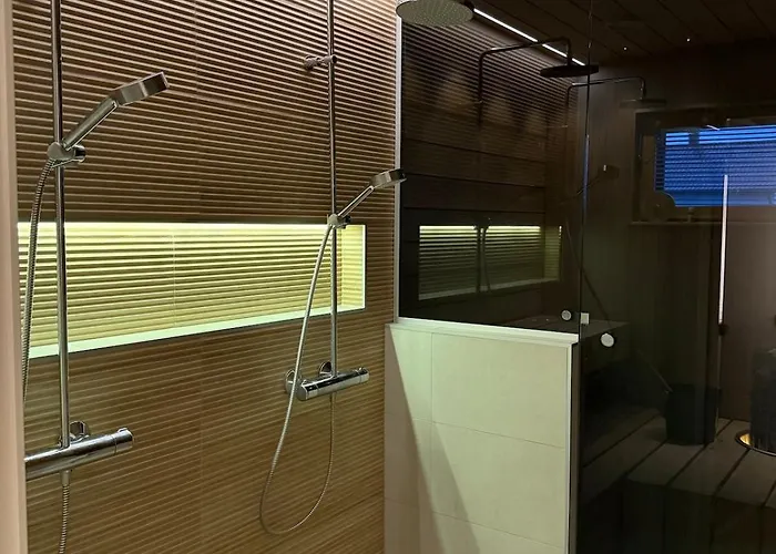 Finnish Design With Outdoor Jacuzzi *