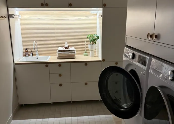 Finnish Design With Outdoor Jacuzzi *